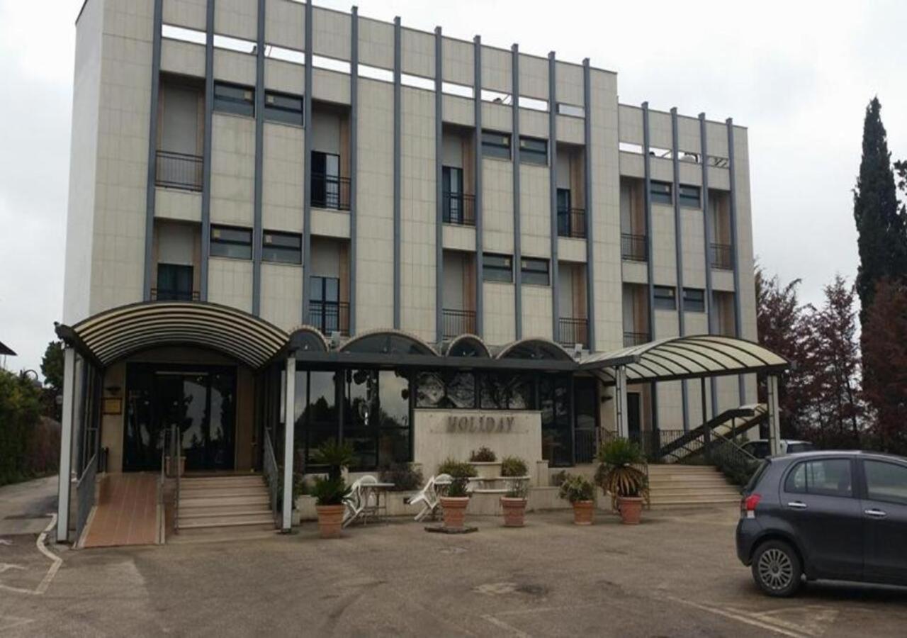 Hotel Holiday Фоджиа Экстерьер фото